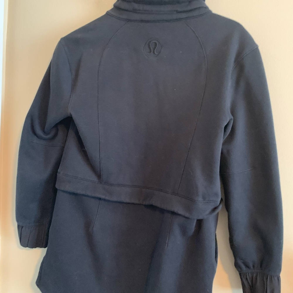 Lululemon athletic jacket - Picture 4 of 5